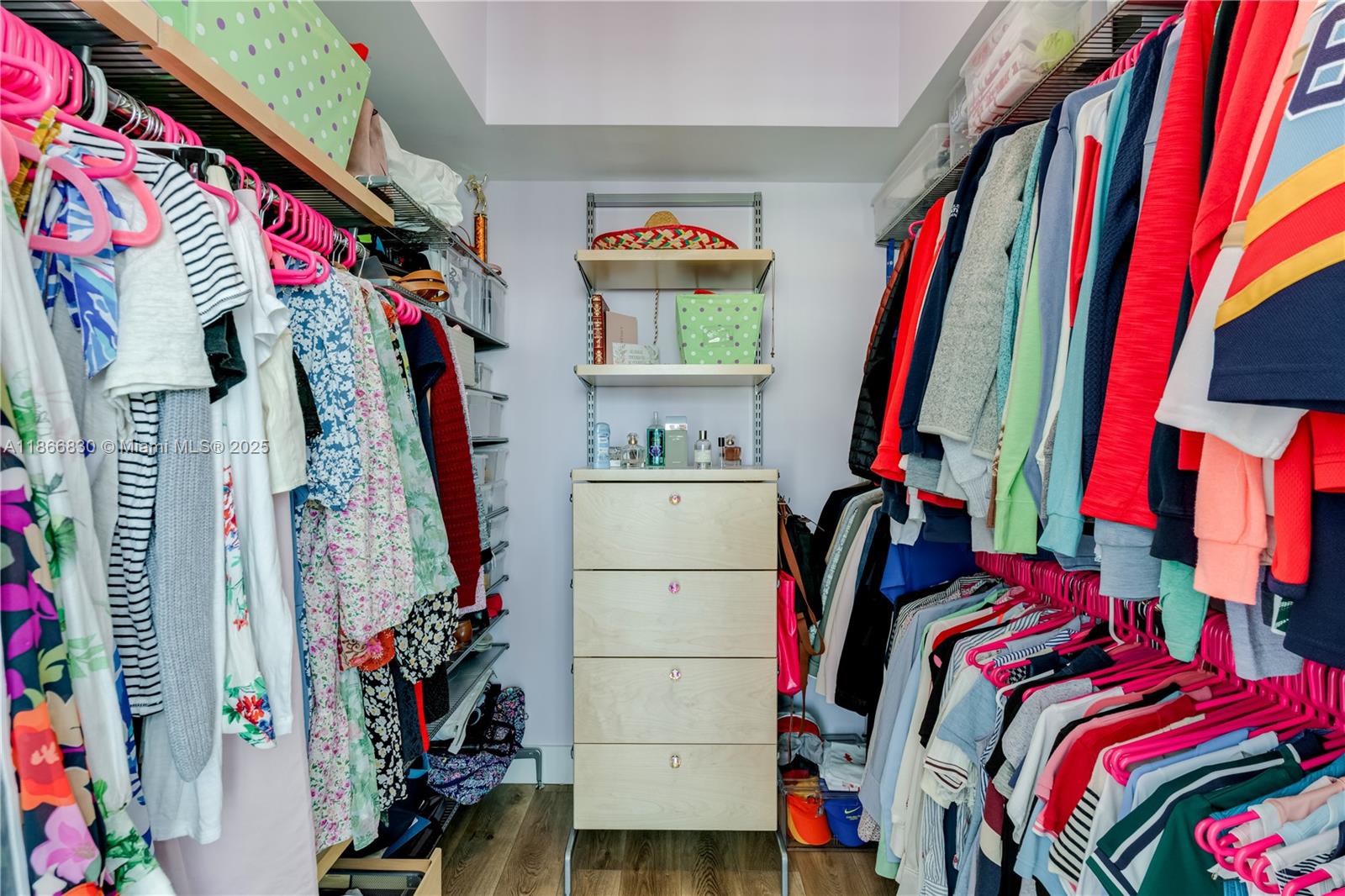 THE PLAZA 901 BRICKELL CO - Residential