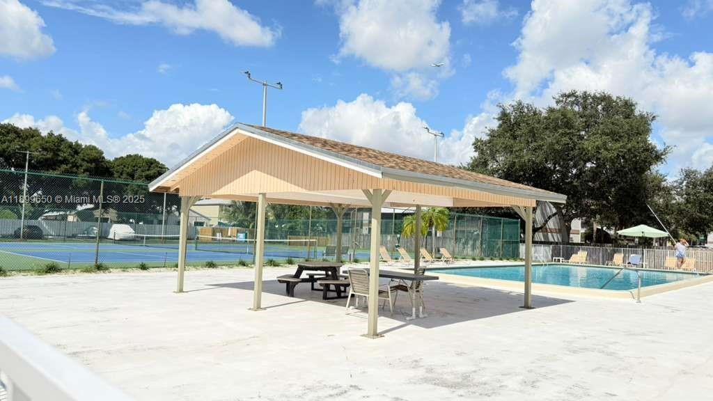 COUNTRY PINES CONDO - Residential Lease