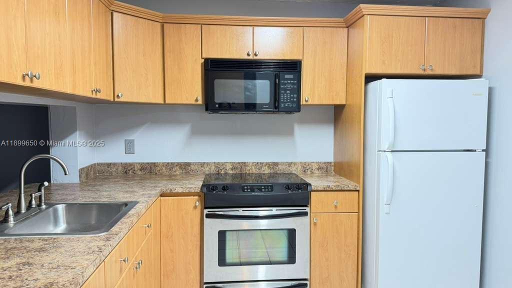 COUNTRY PINES CONDO - Residential Lease