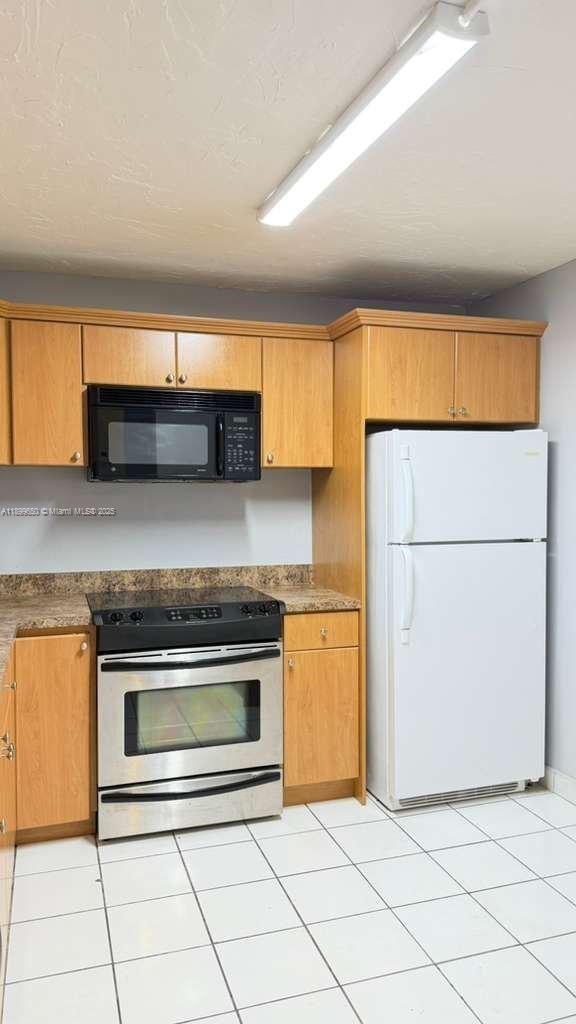 COUNTRY PINES CONDO - Residential Lease