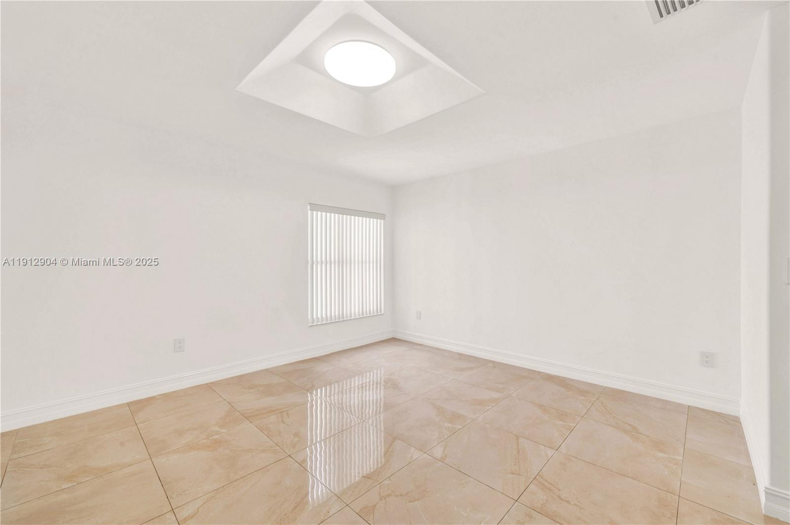 SHOMA HOMES AT TAMIAMI IV - Residential Lease