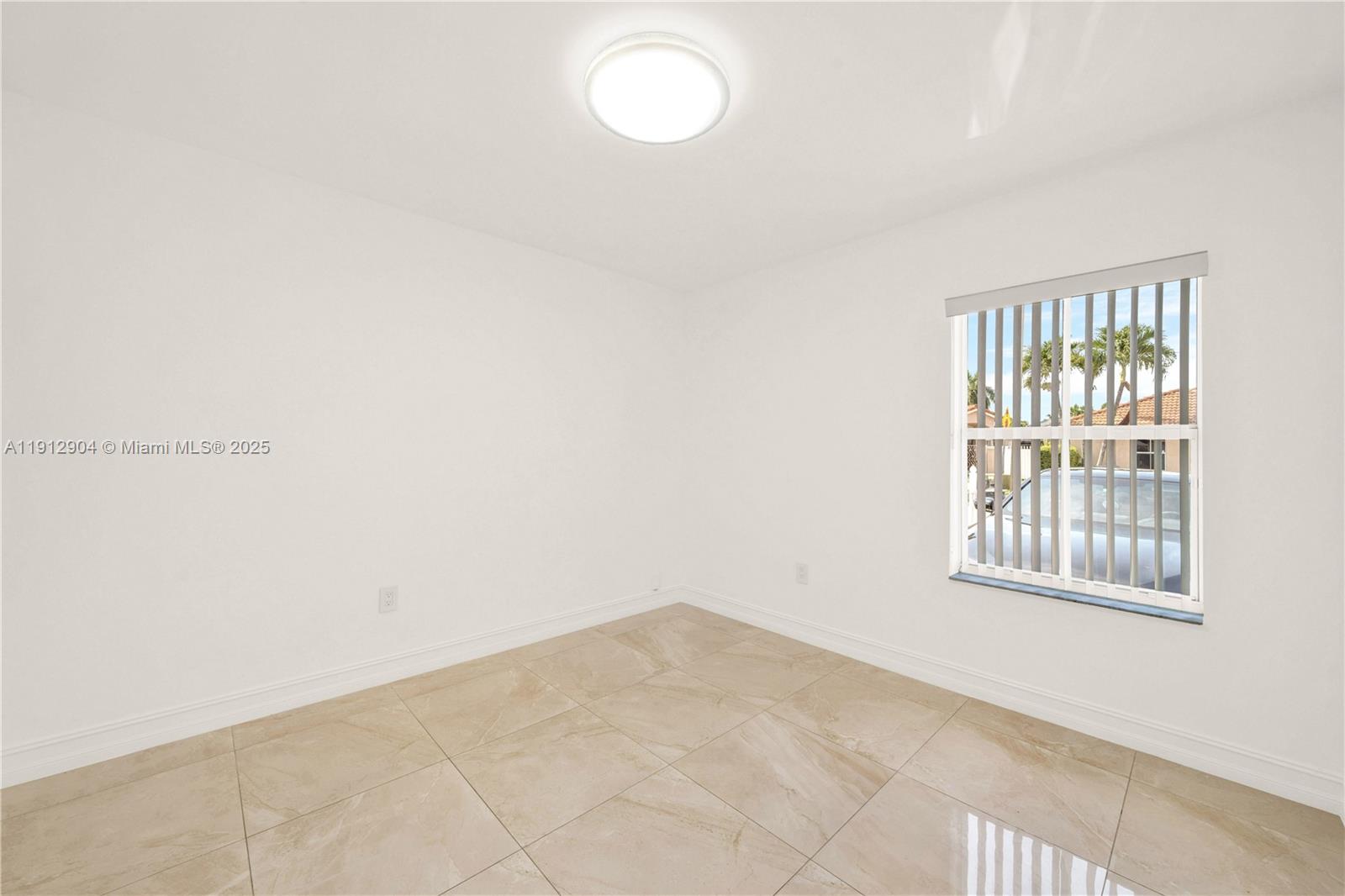 SHOMA HOMES AT TAMIAMI IV - Residential Lease