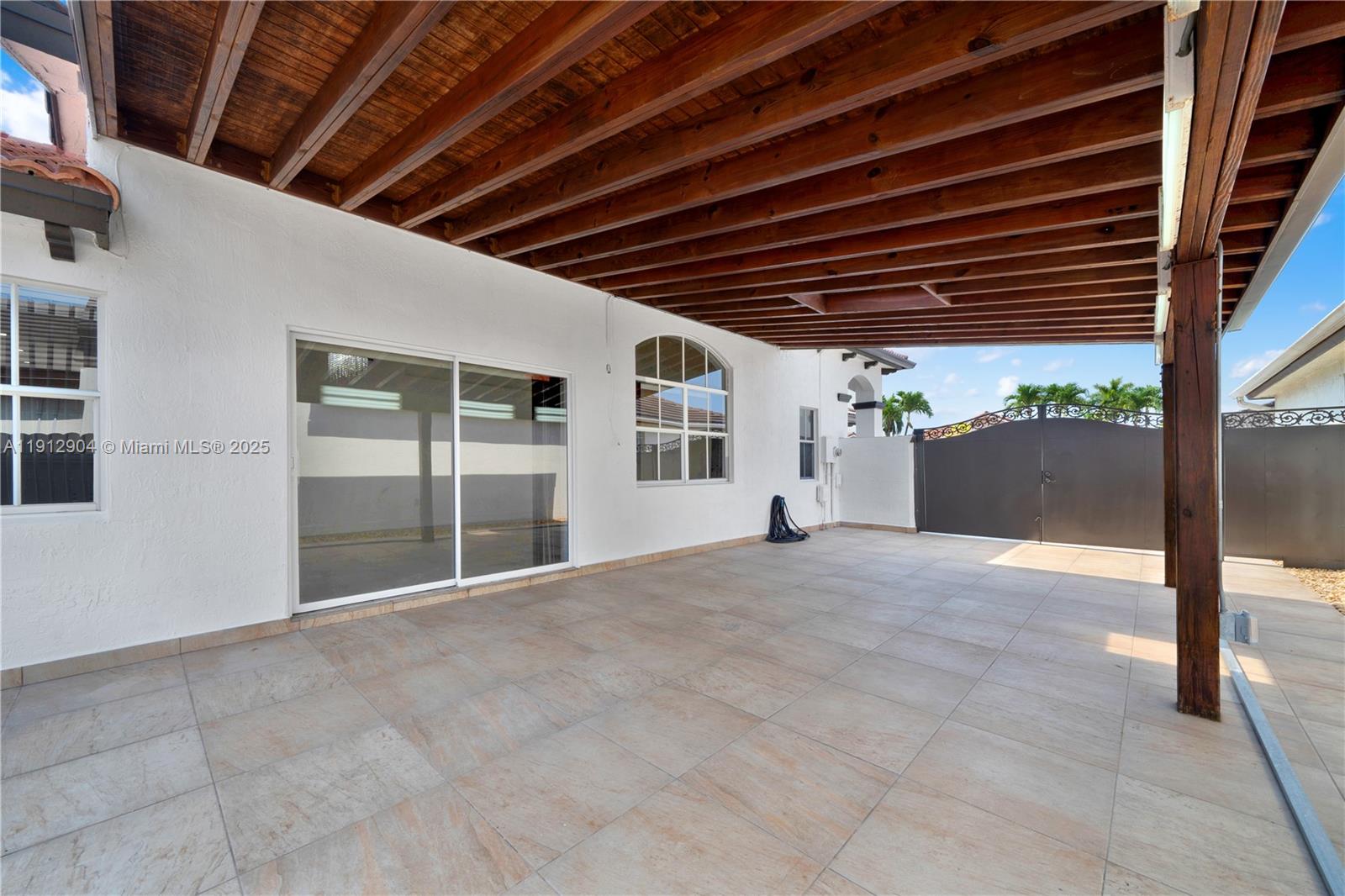 SHOMA HOMES AT TAMIAMI IV - Residential Lease