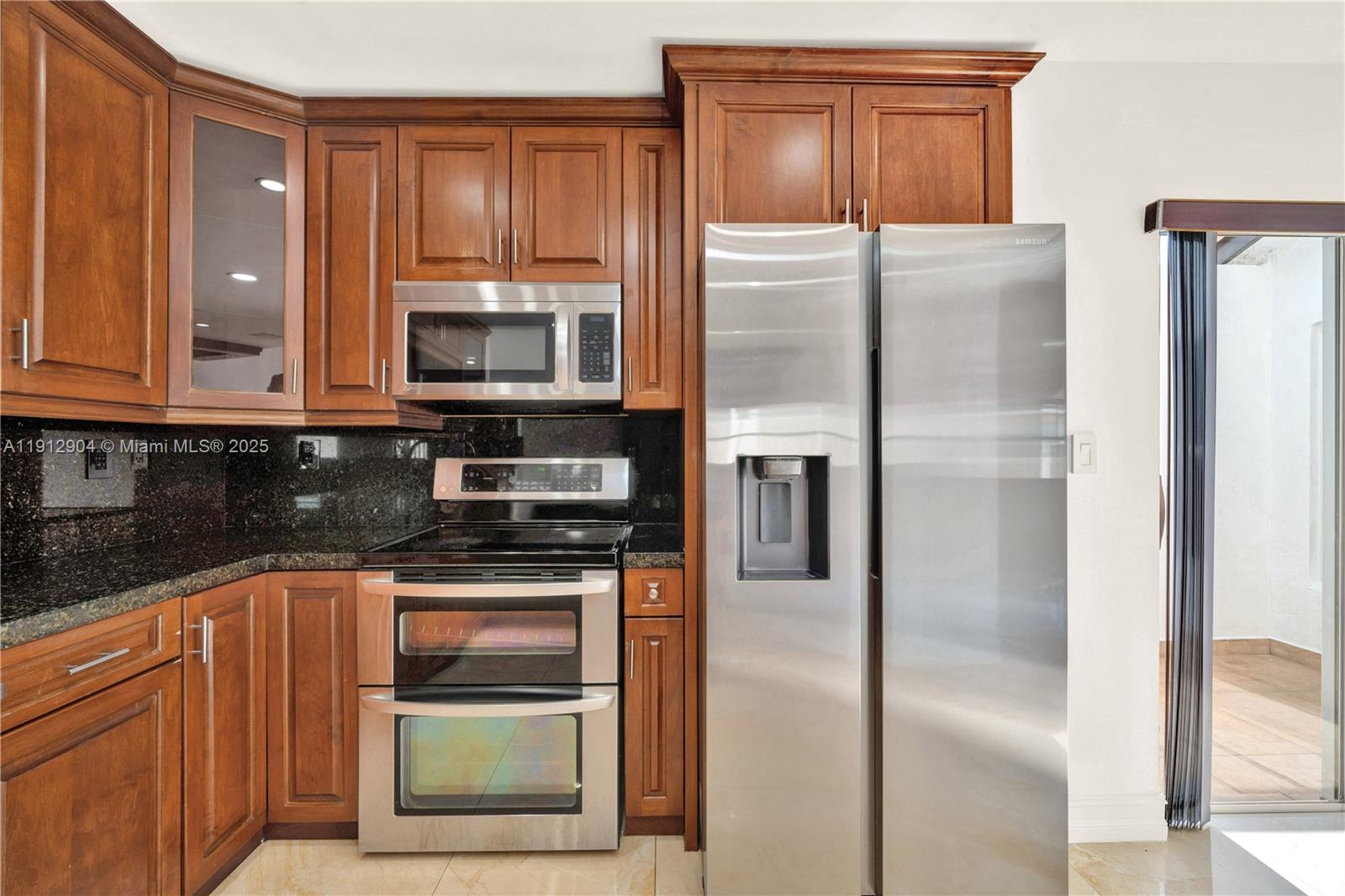 SHOMA HOMES AT TAMIAMI IV - Residential Lease