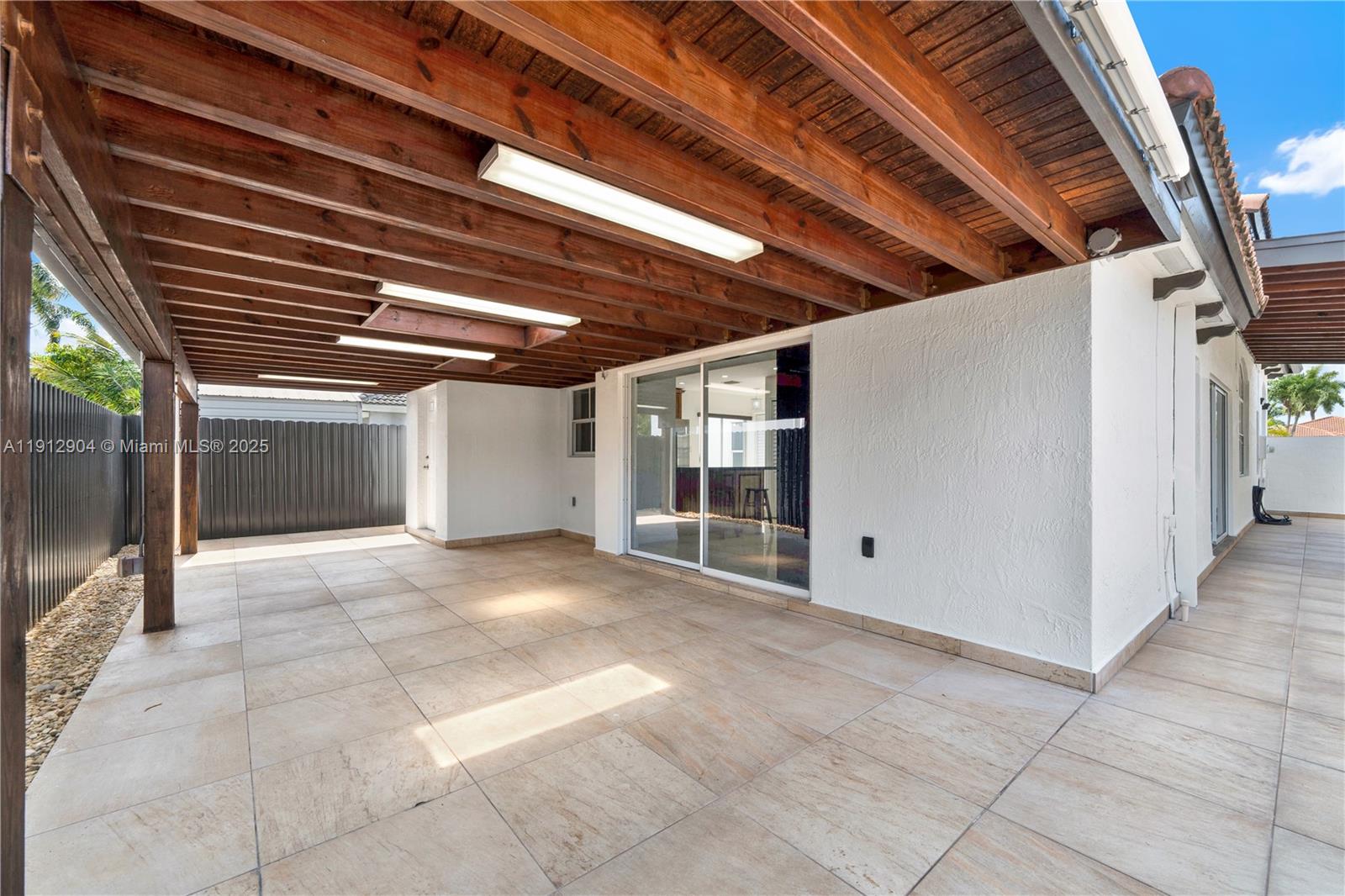 SHOMA HOMES AT TAMIAMI IV - Residential Lease