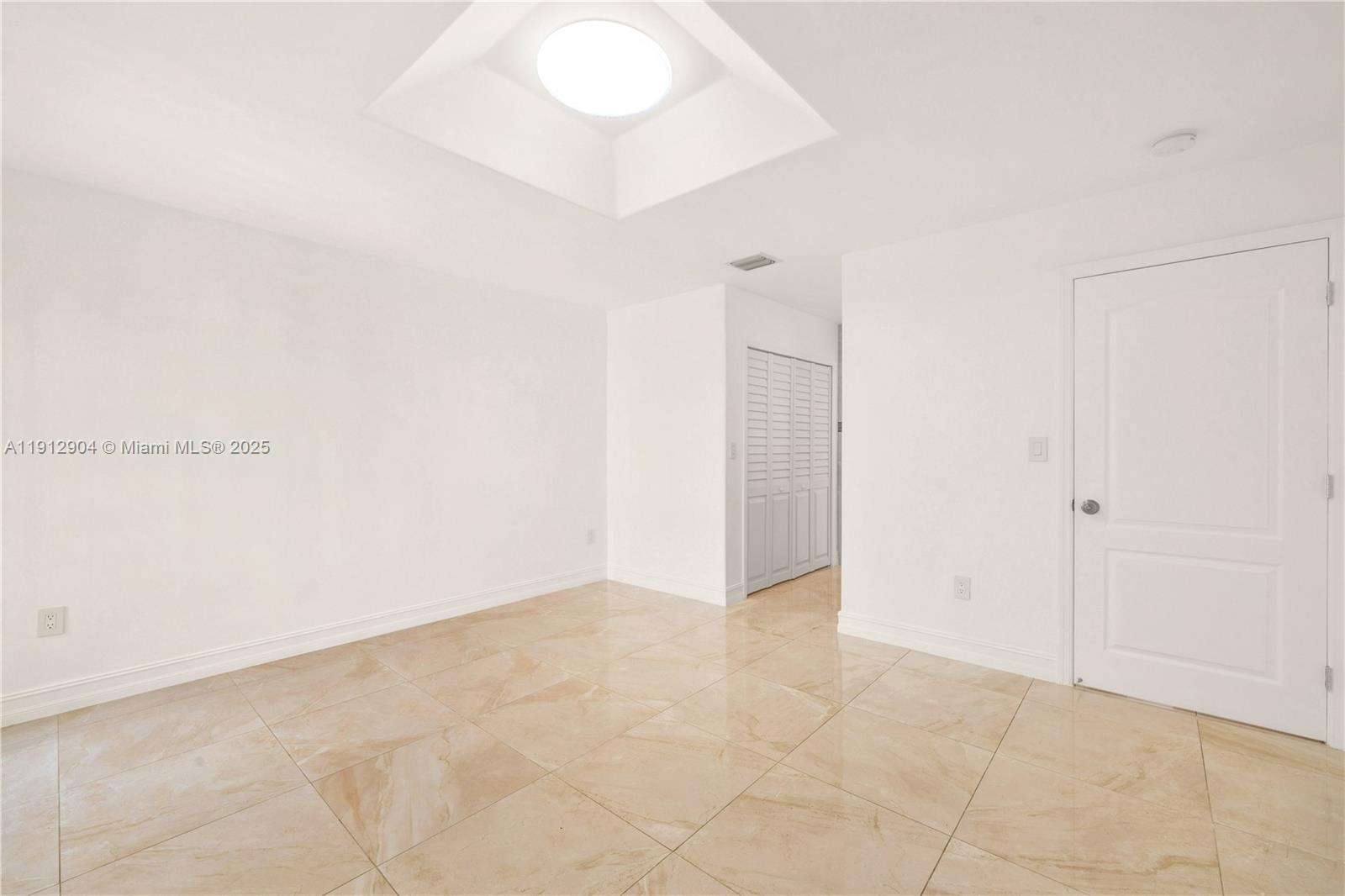 SHOMA HOMES AT TAMIAMI IV - Residential Lease