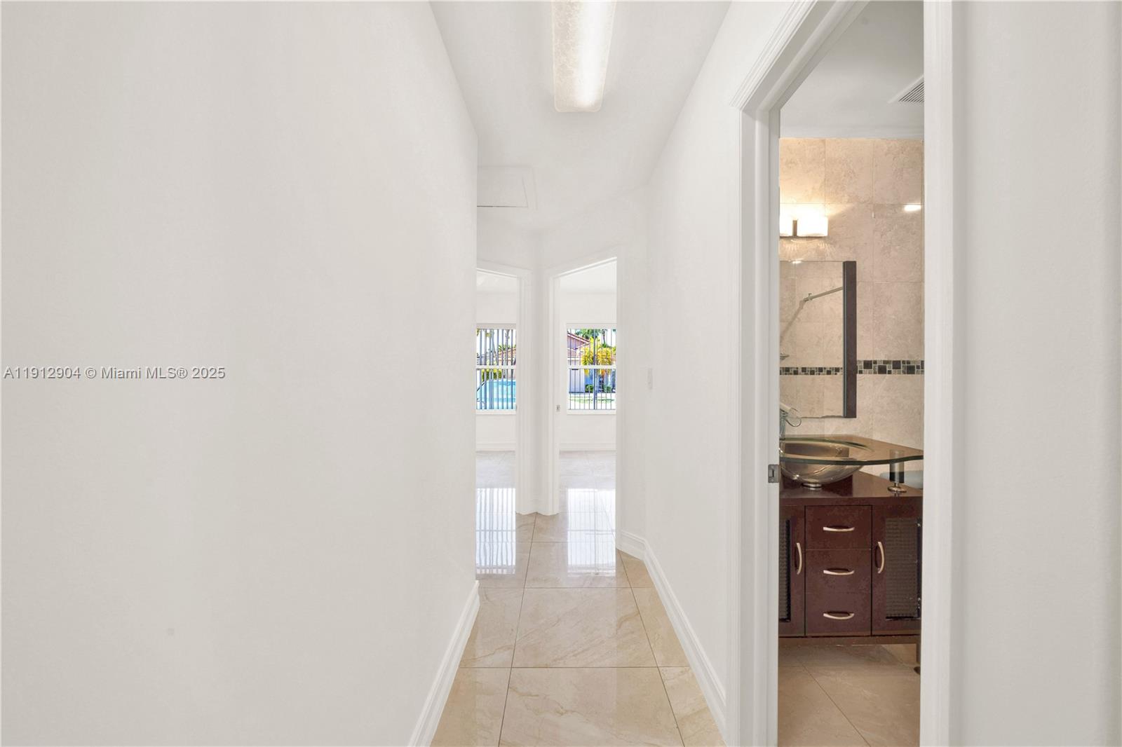 SHOMA HOMES AT TAMIAMI IV - Residential Lease