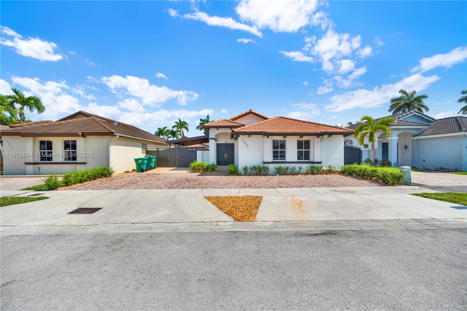 SHOMA HOMES AT TAMIAMI IV - Residential Lease