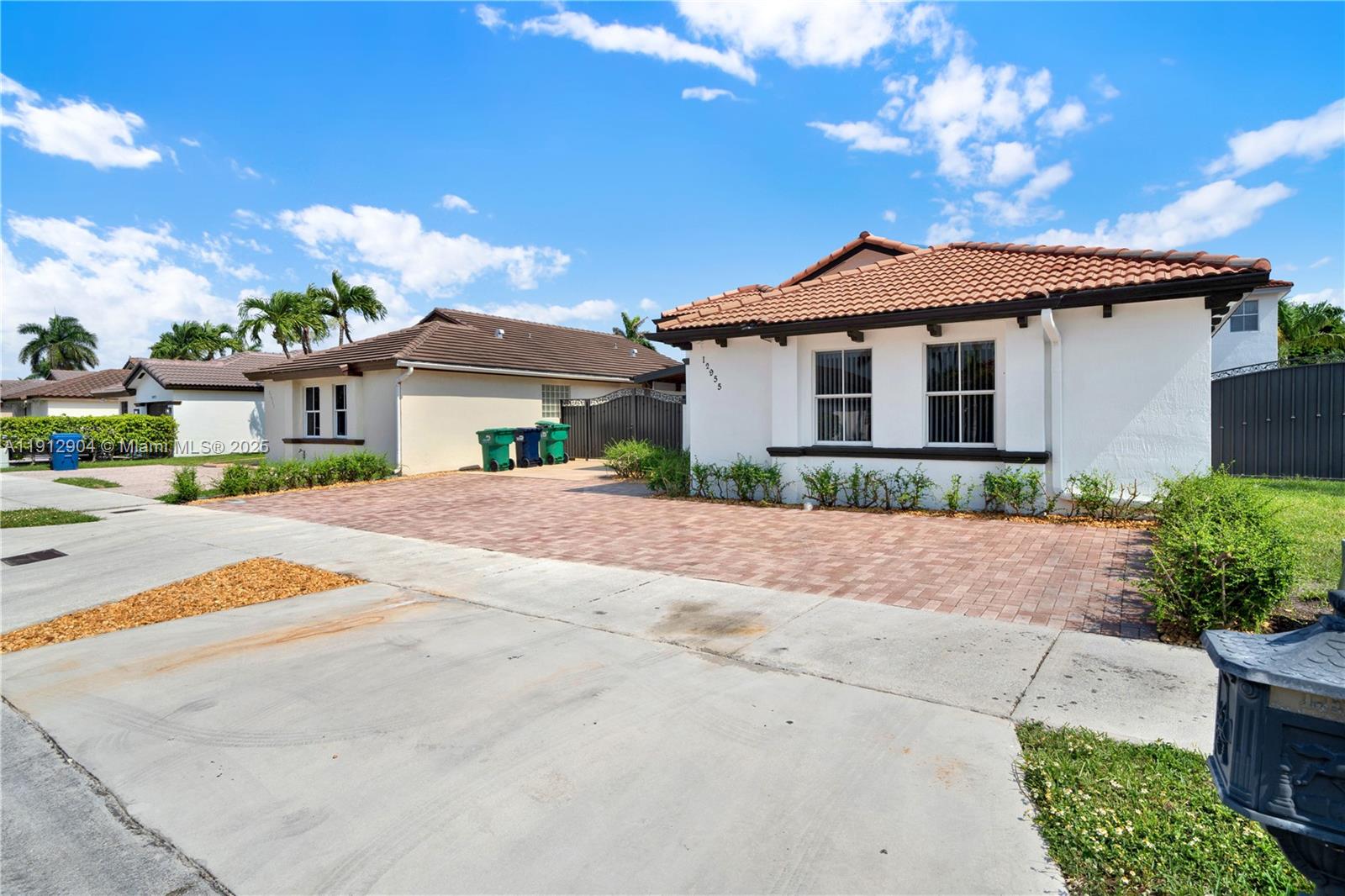 SHOMA HOMES AT TAMIAMI IV - Residential Lease