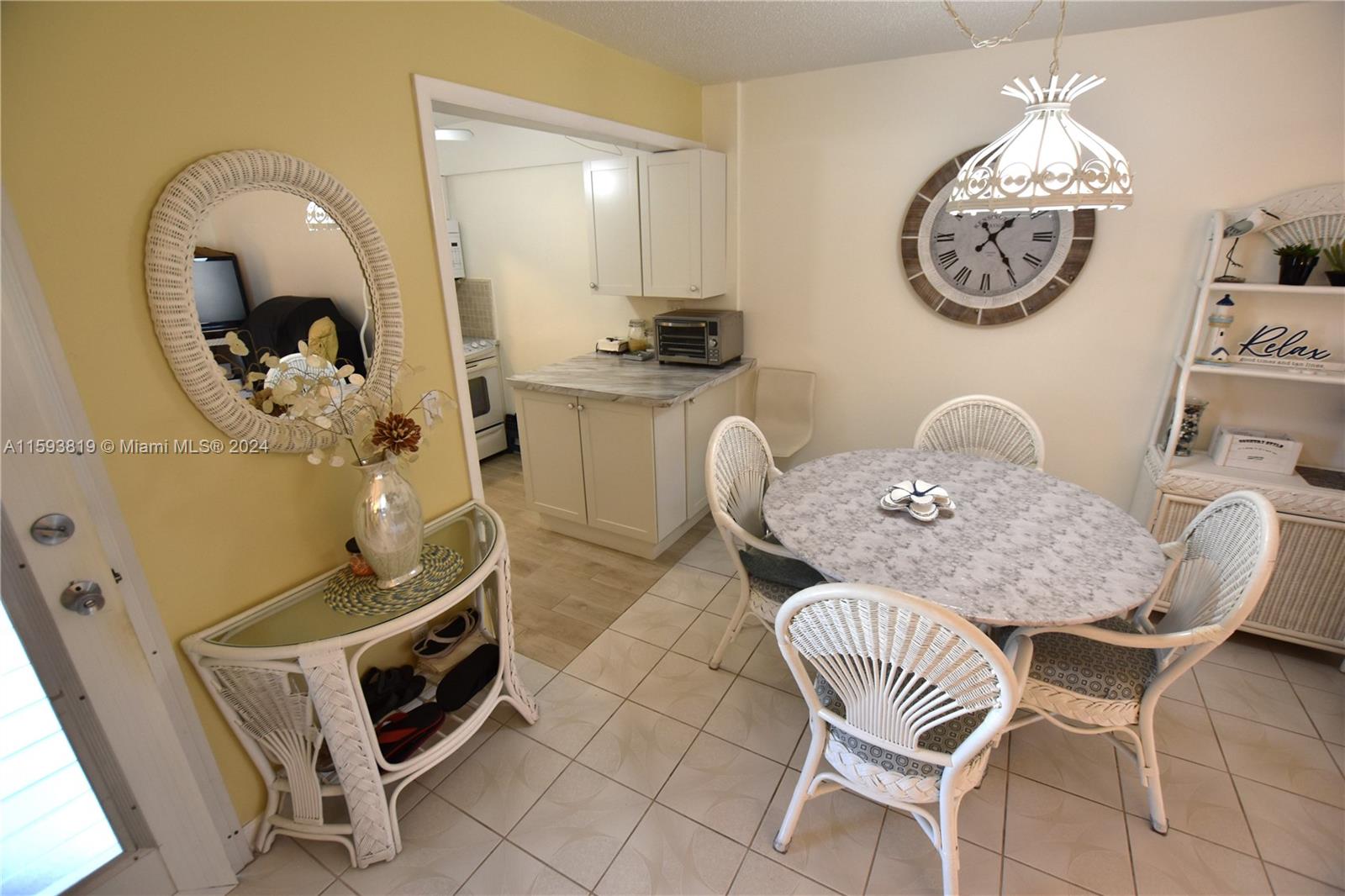 CRESTHAVEN VILLAS CONDO 2 - Residential