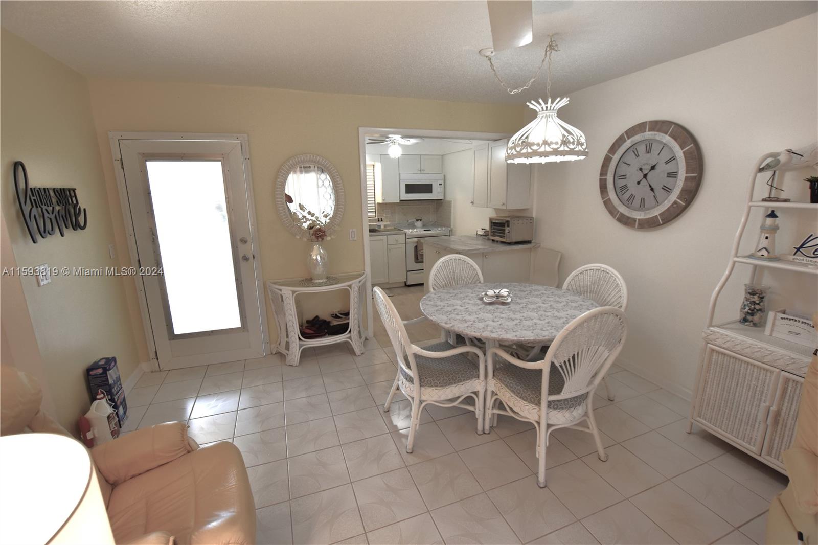 CRESTHAVEN VILLAS CONDO 2 - Residential
