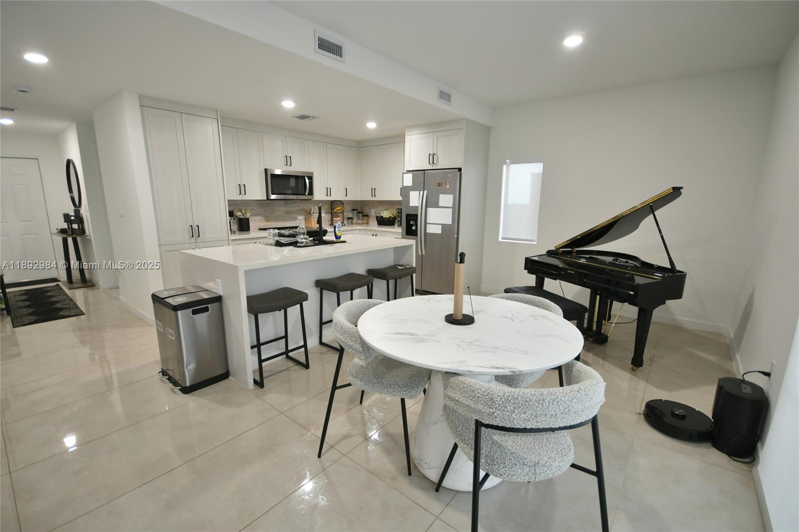 On Alba - Residential Lease