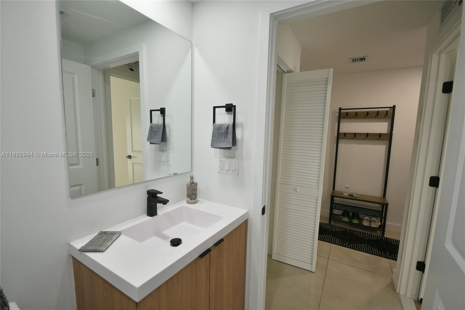 On Alba - Residential Lease