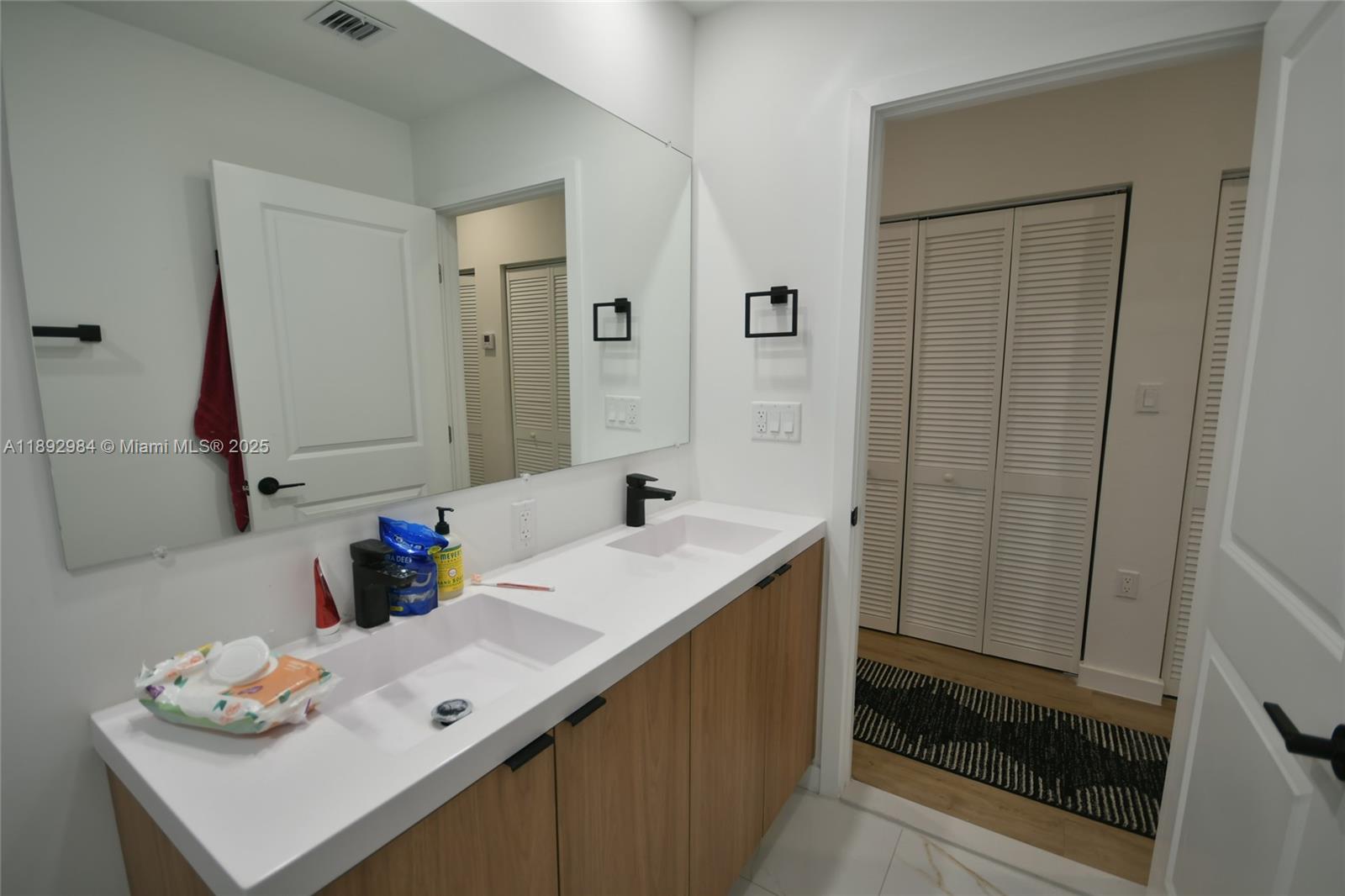 On Alba - Residential Lease