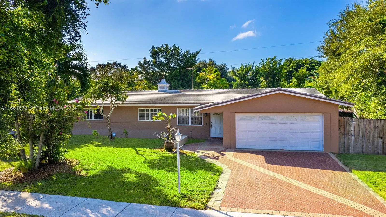 Pinecrest, Florida 33156, United States, ,Land,Pending,43379