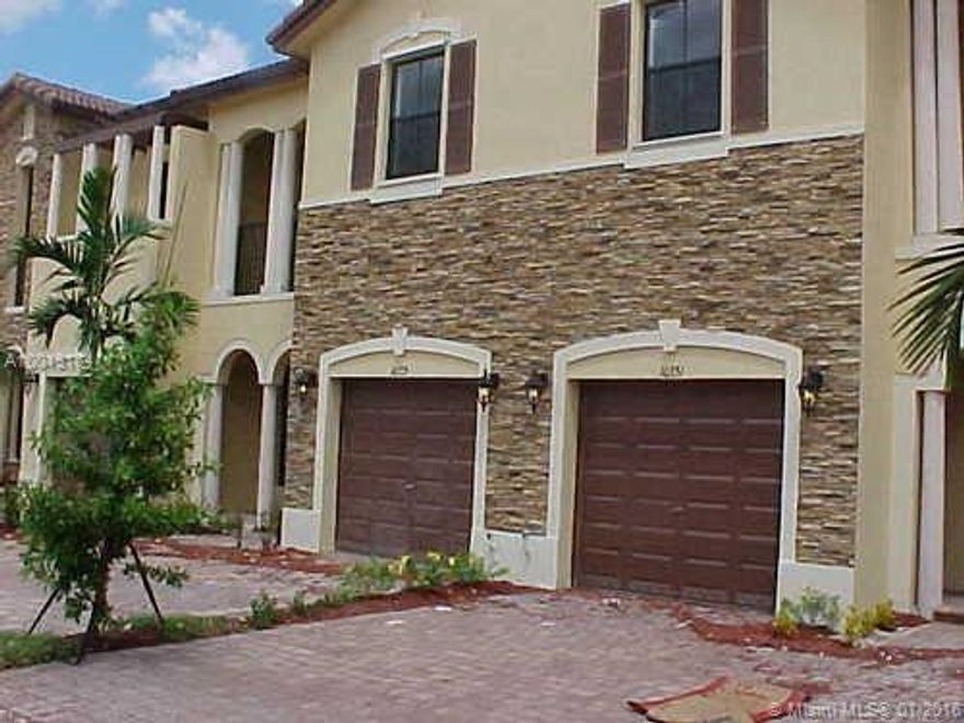 ONE OF THE BEST AREAS IN DORAL, 3BDRS AND 2 1/2 BATHS, GARAGE, ELECTRIC STAINLESS STEEL APPLIANCES, GRANITE KITCHEN COUNTER TOPS, WOOD VERTICAL BLINDS. TENANT OCCUPIED UP TO AUGUST 2016. GOOD FOR INVESTORS. SHOWING ONLY FOR SERIOUS BUYERS AND 24 HRS. APP. WITH LISTING AGENT.