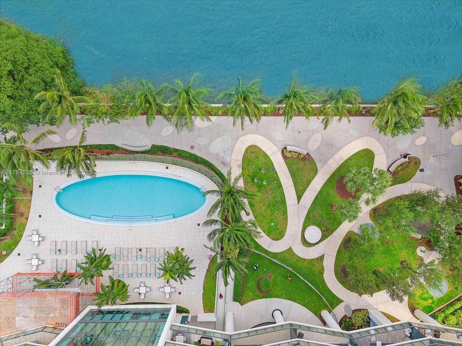 ICON BAY CONDO - Residential