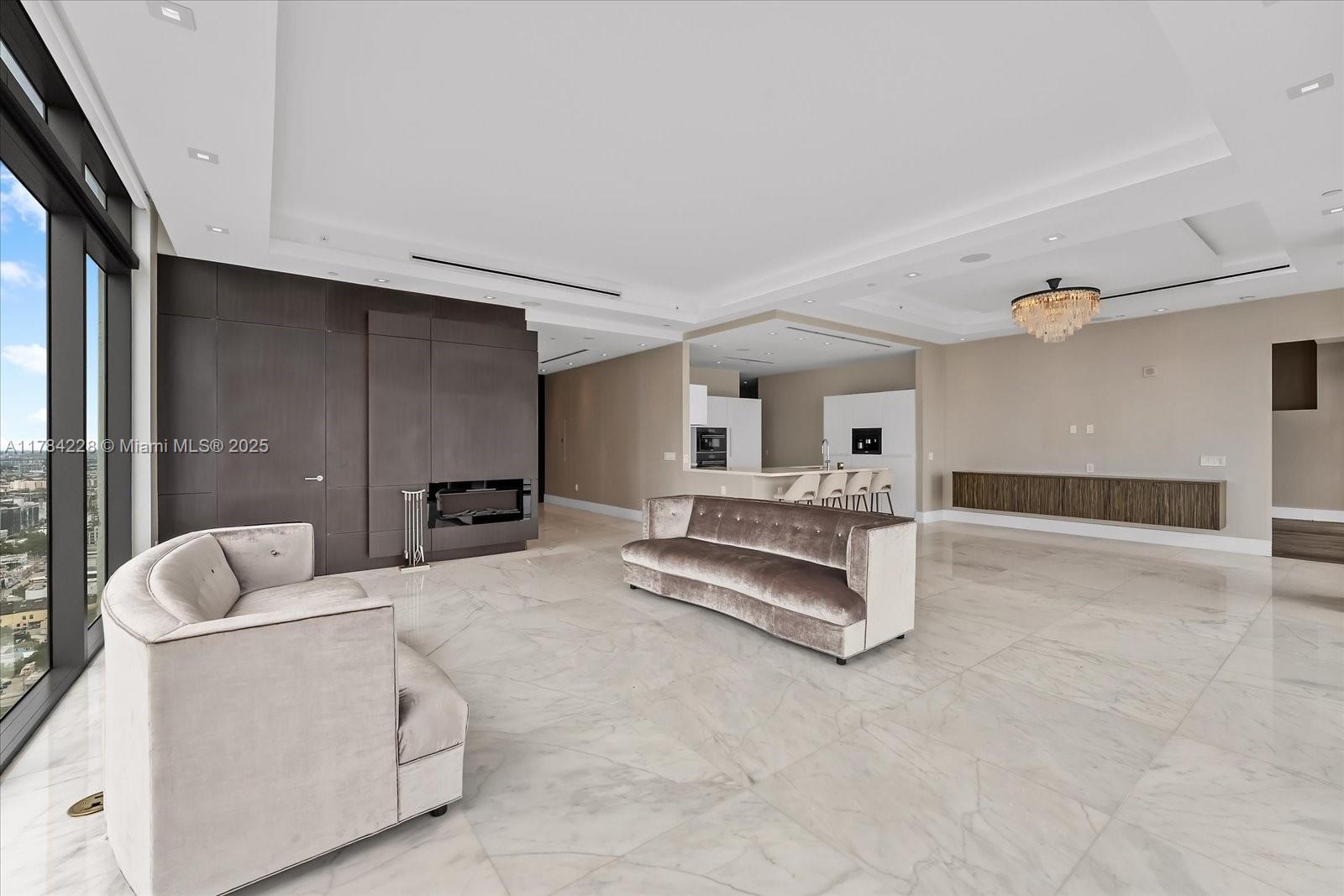 460 NE 28th St 4104
