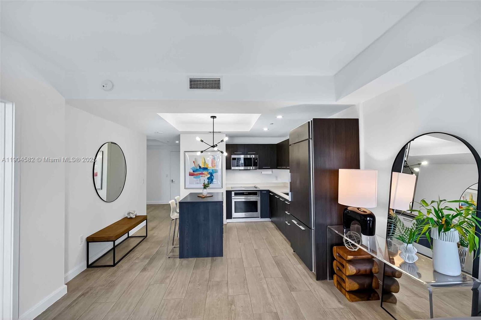 BRICKELL HEIGHTS EAST CON - Residential Lease