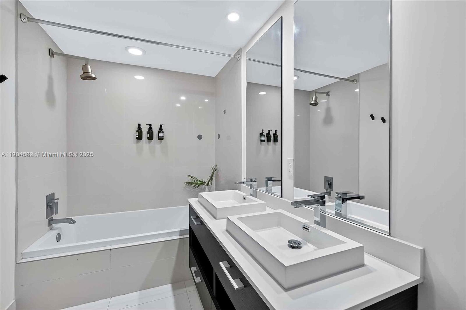 BRICKELL HEIGHTS EAST CON - Residential Lease