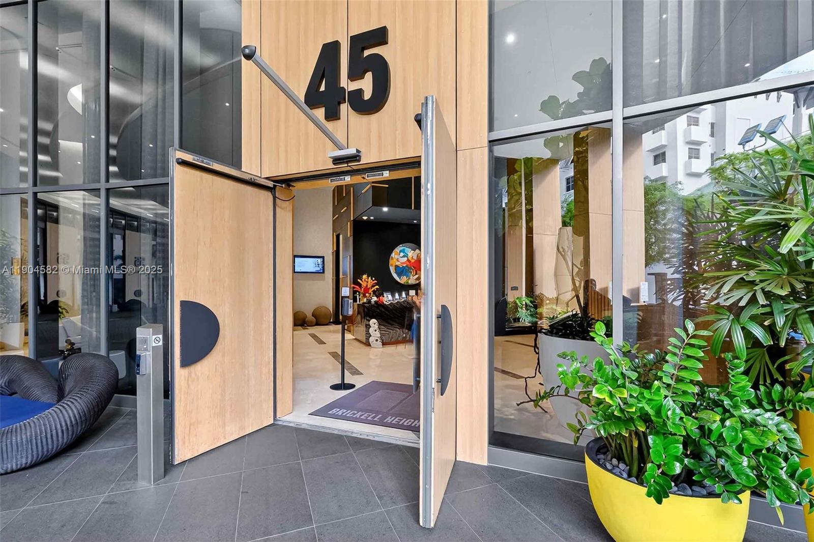 BRICKELL HEIGHTS EAST CON - Residential Lease