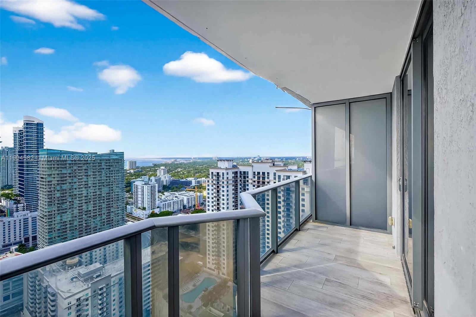 BRICKELL HEIGHTS EAST CON - Residential Lease