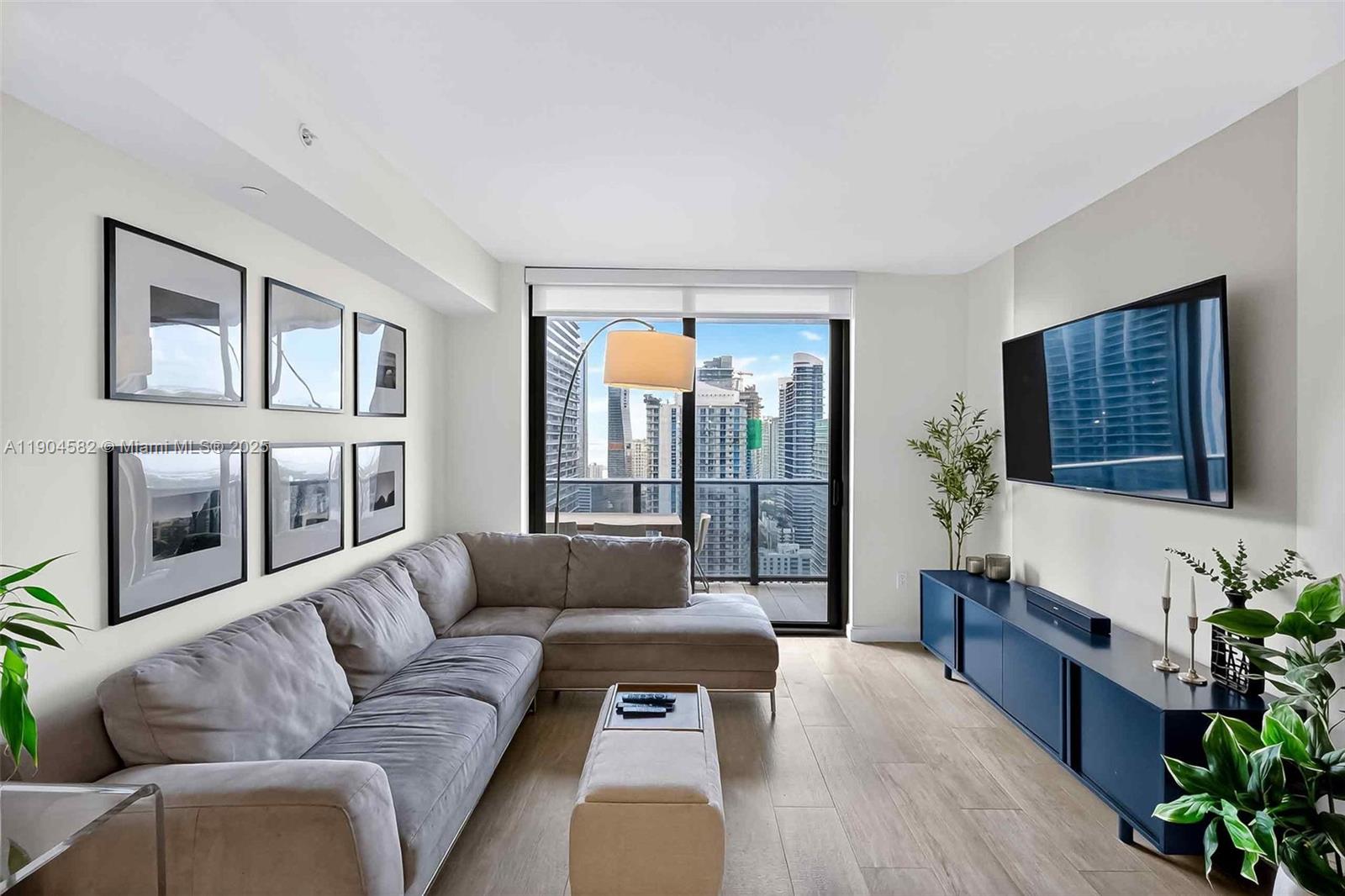 BRICKELL HEIGHTS EAST CON - Residential Lease