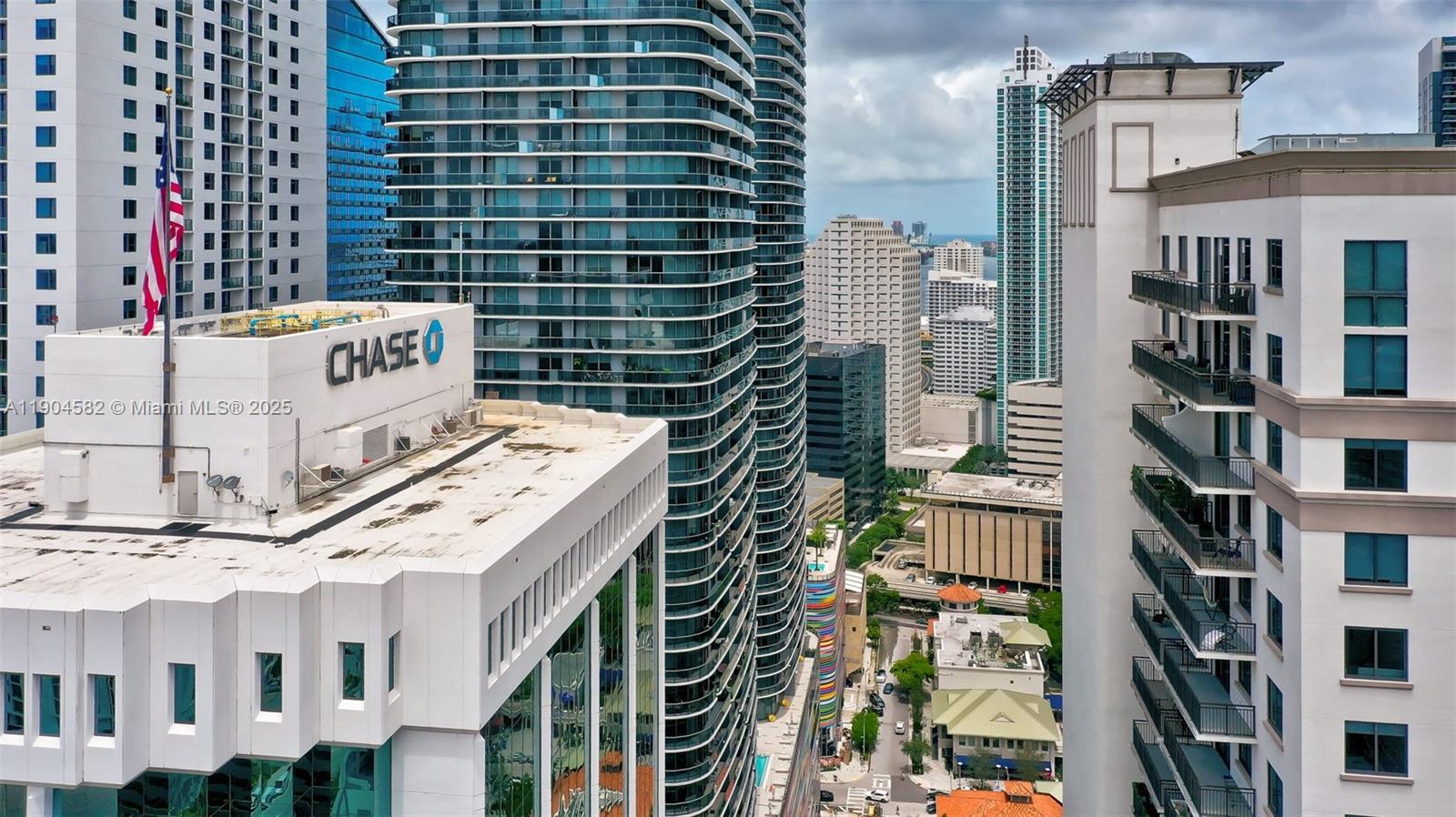 BRICKELL HEIGHTS EAST CON - Residential Lease