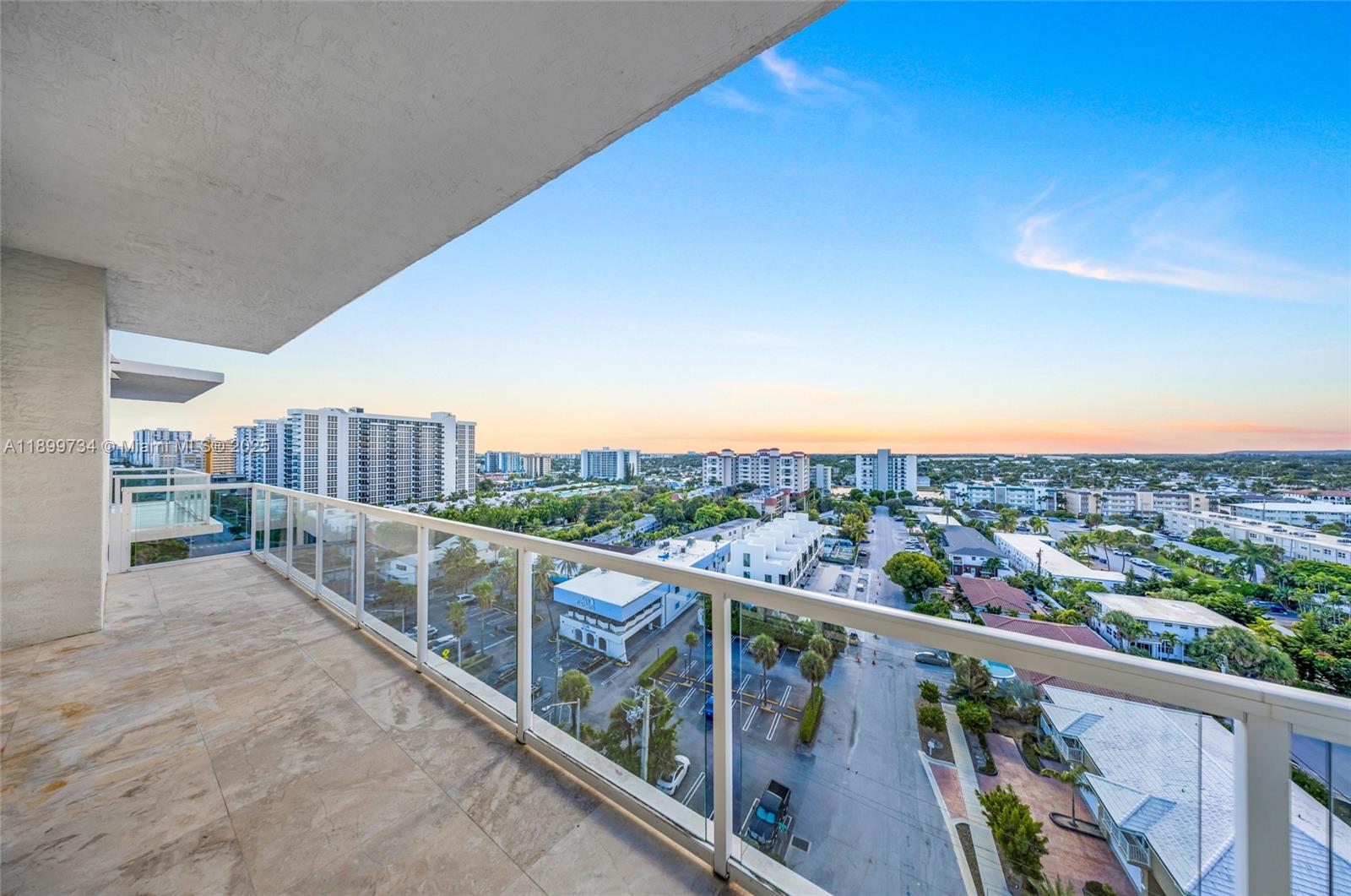 LUNA OCEAN RESIDENCES CON - Residential Lease