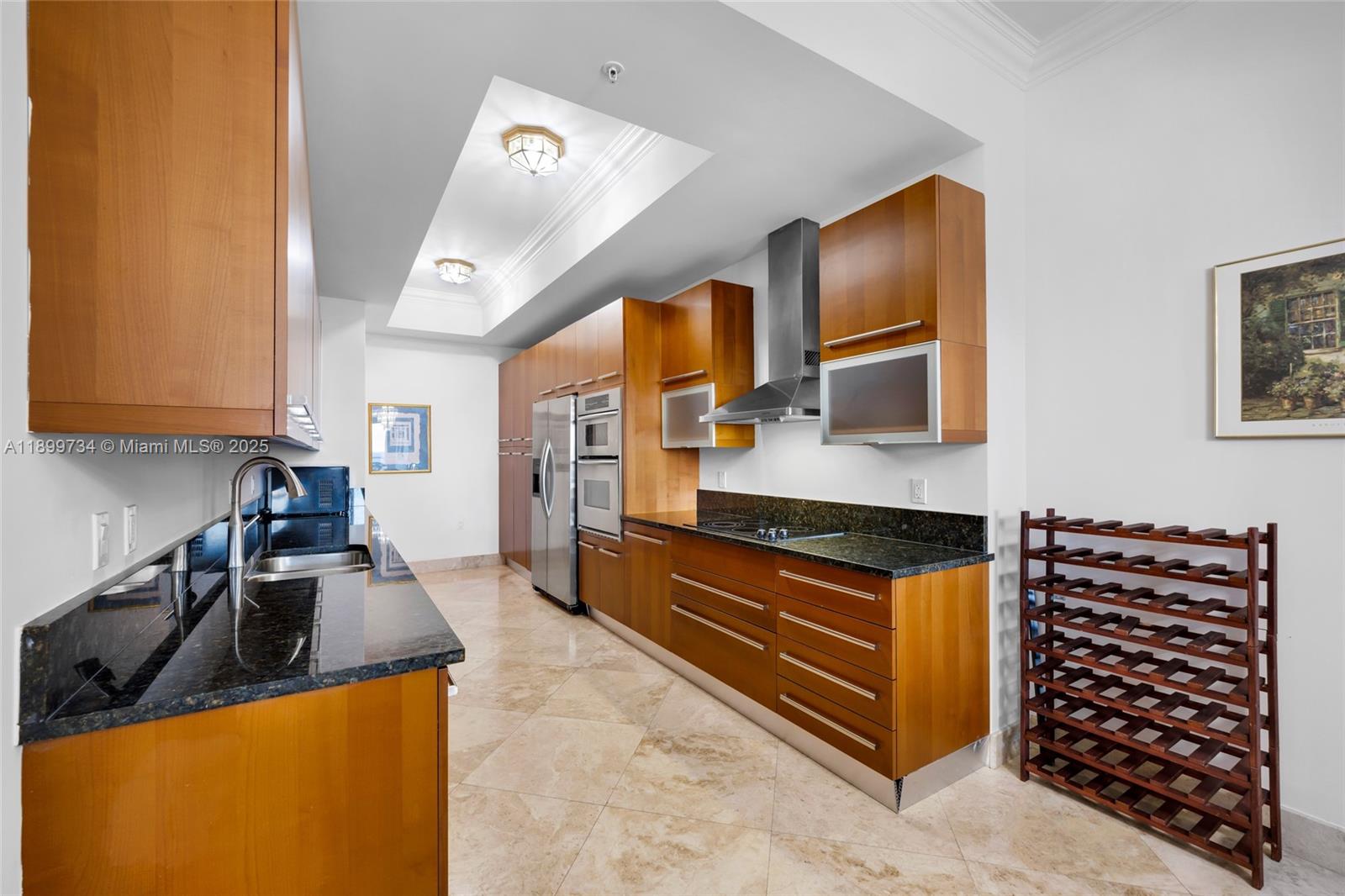 LUNA OCEAN RESIDENCES CON - Residential Lease