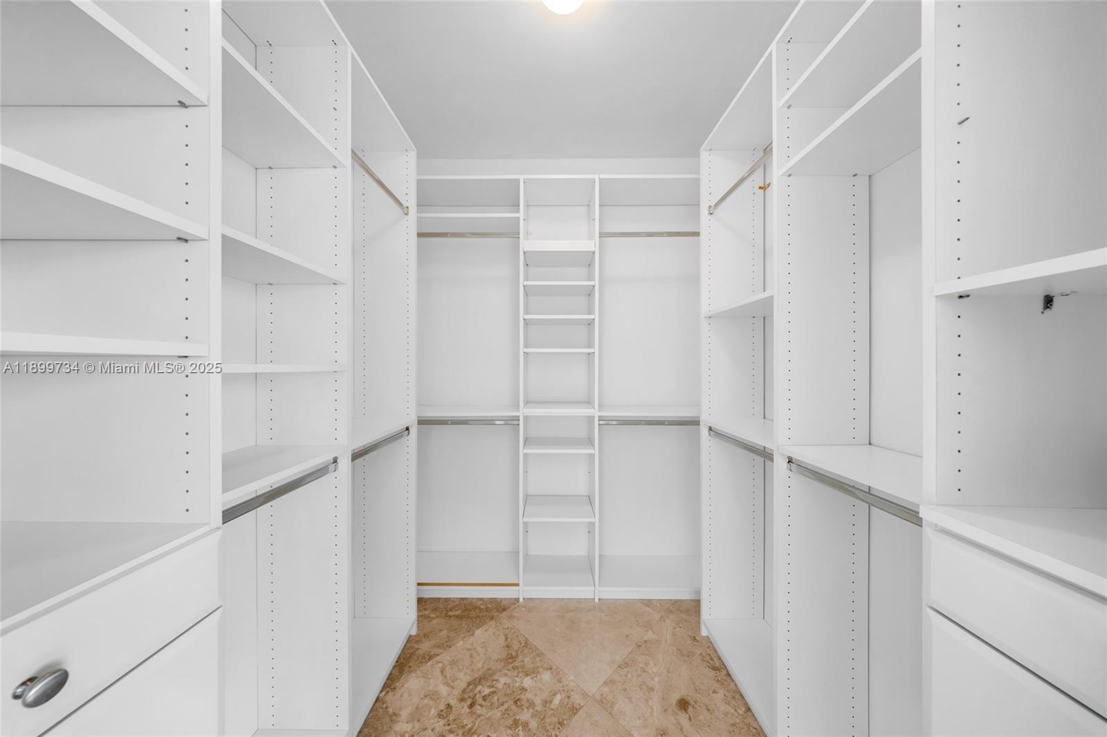 LUNA OCEAN RESIDENCES CON - Residential Lease