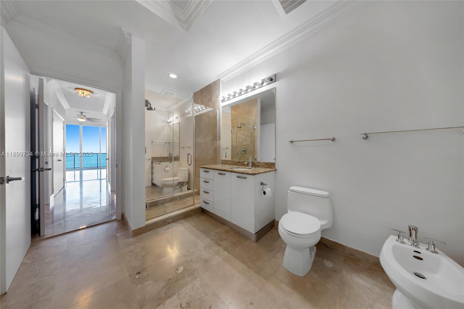 LUNA OCEAN RESIDENCES CON - Residential Lease