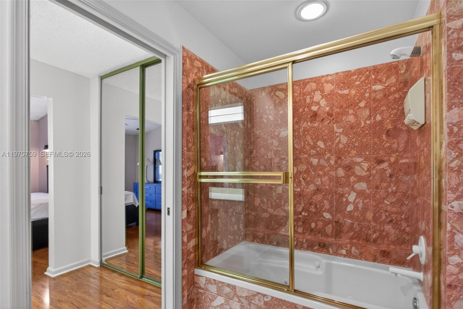 WOODLAND LAKES - Residential