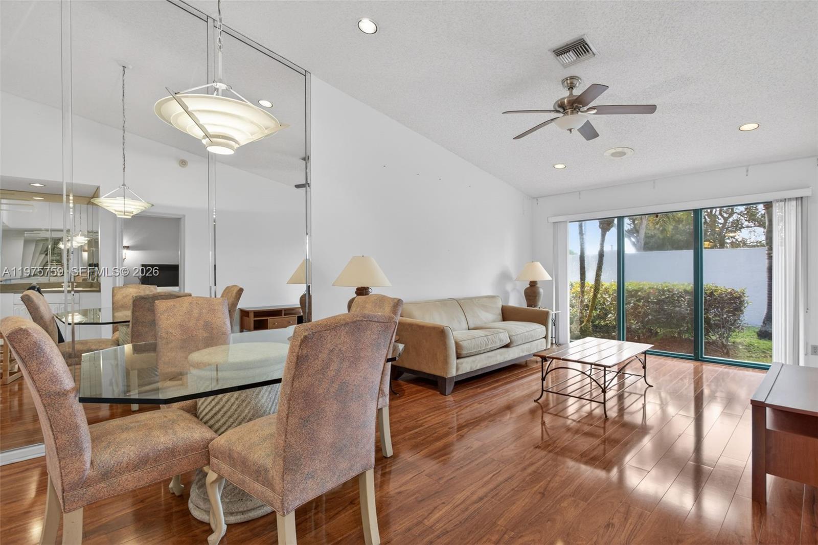 WOODLAND LAKES - Residential