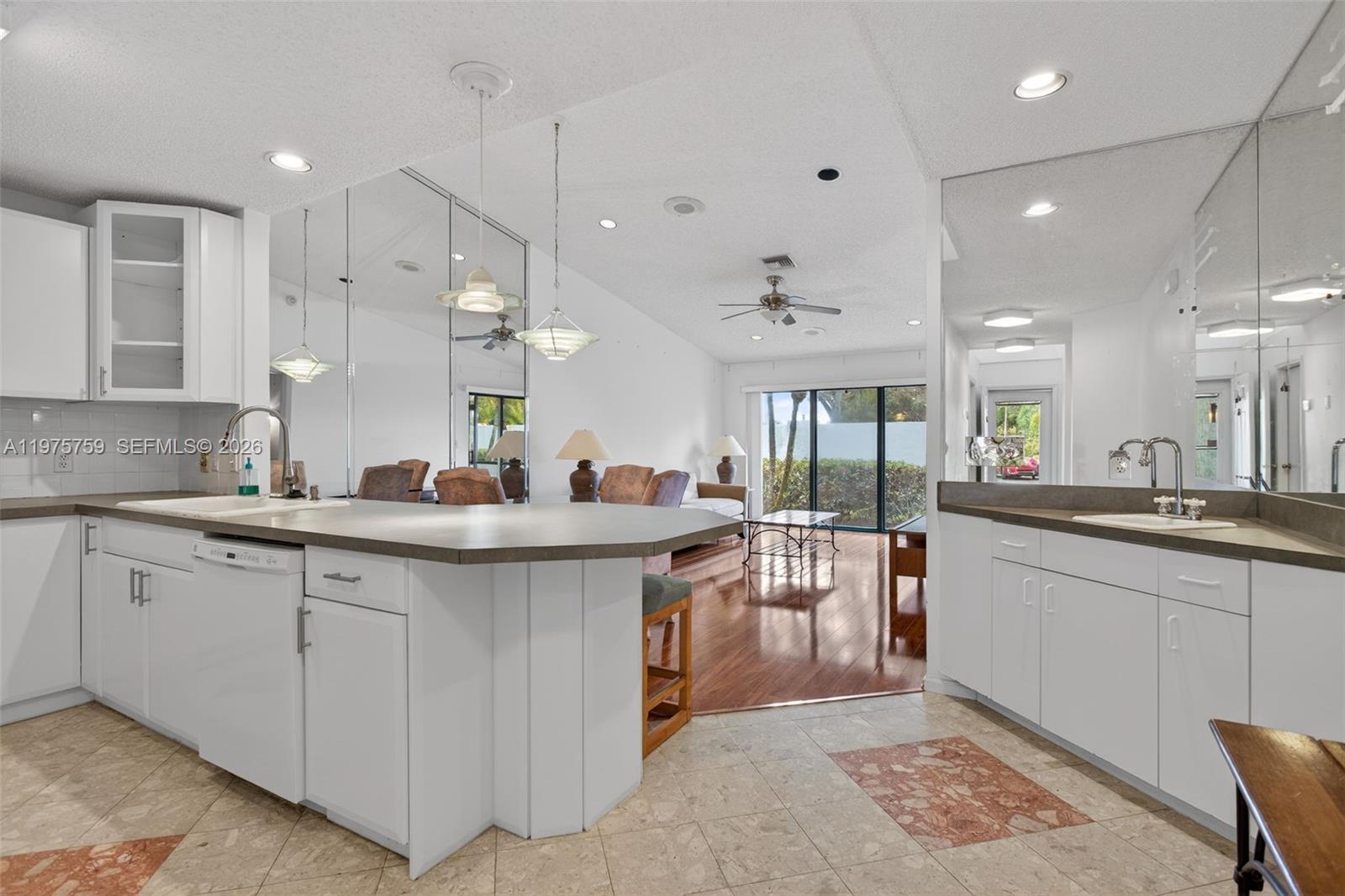 WOODLAND LAKES - Residential