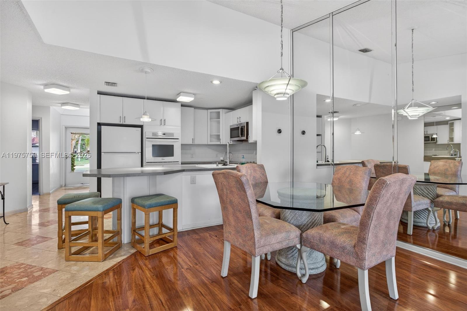 WOODLAND LAKES - Residential