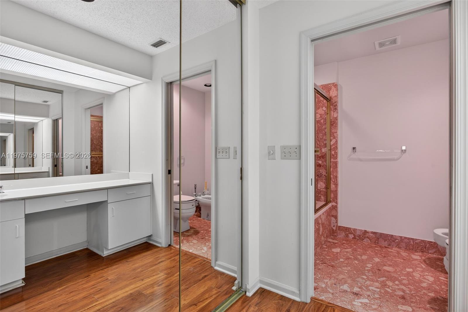 WOODLAND LAKES - Residential