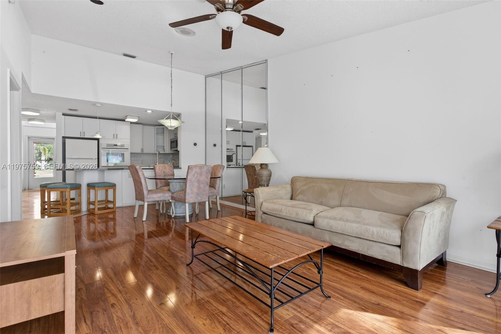 6708 N Pine Island Rd