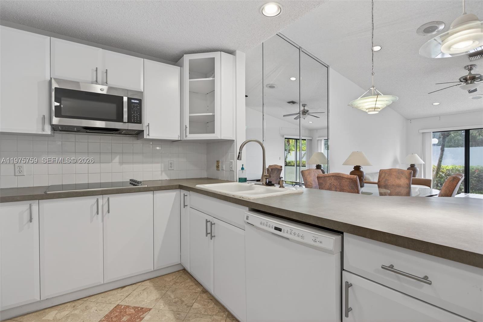 WOODLAND LAKES - Residential