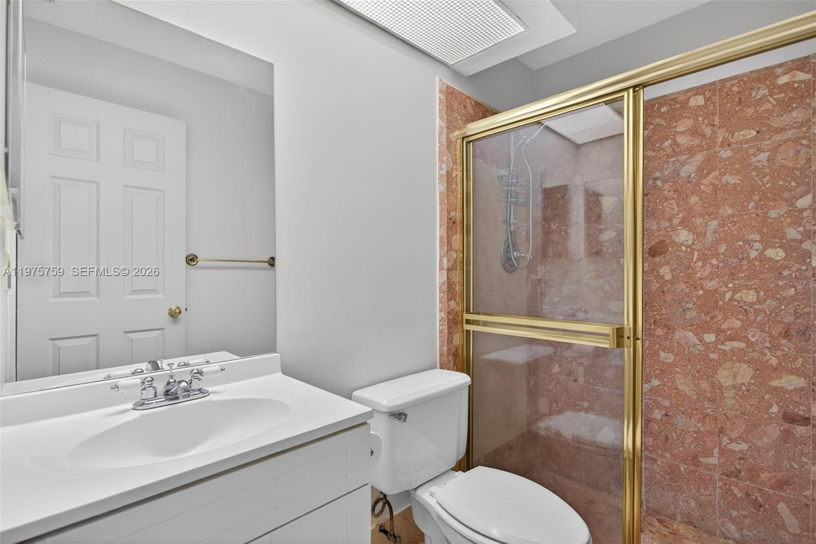 WOODLAND LAKES - Residential