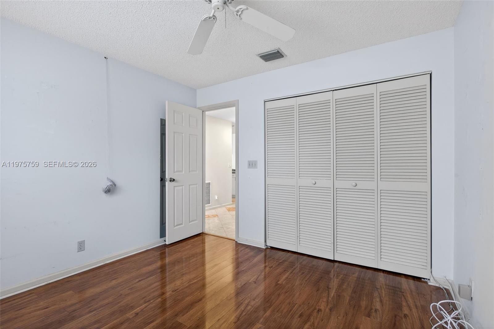 WOODLAND LAKES - Residential