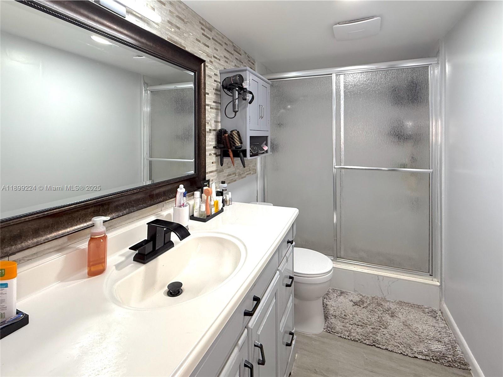 4160 Inverrary Dr 212
