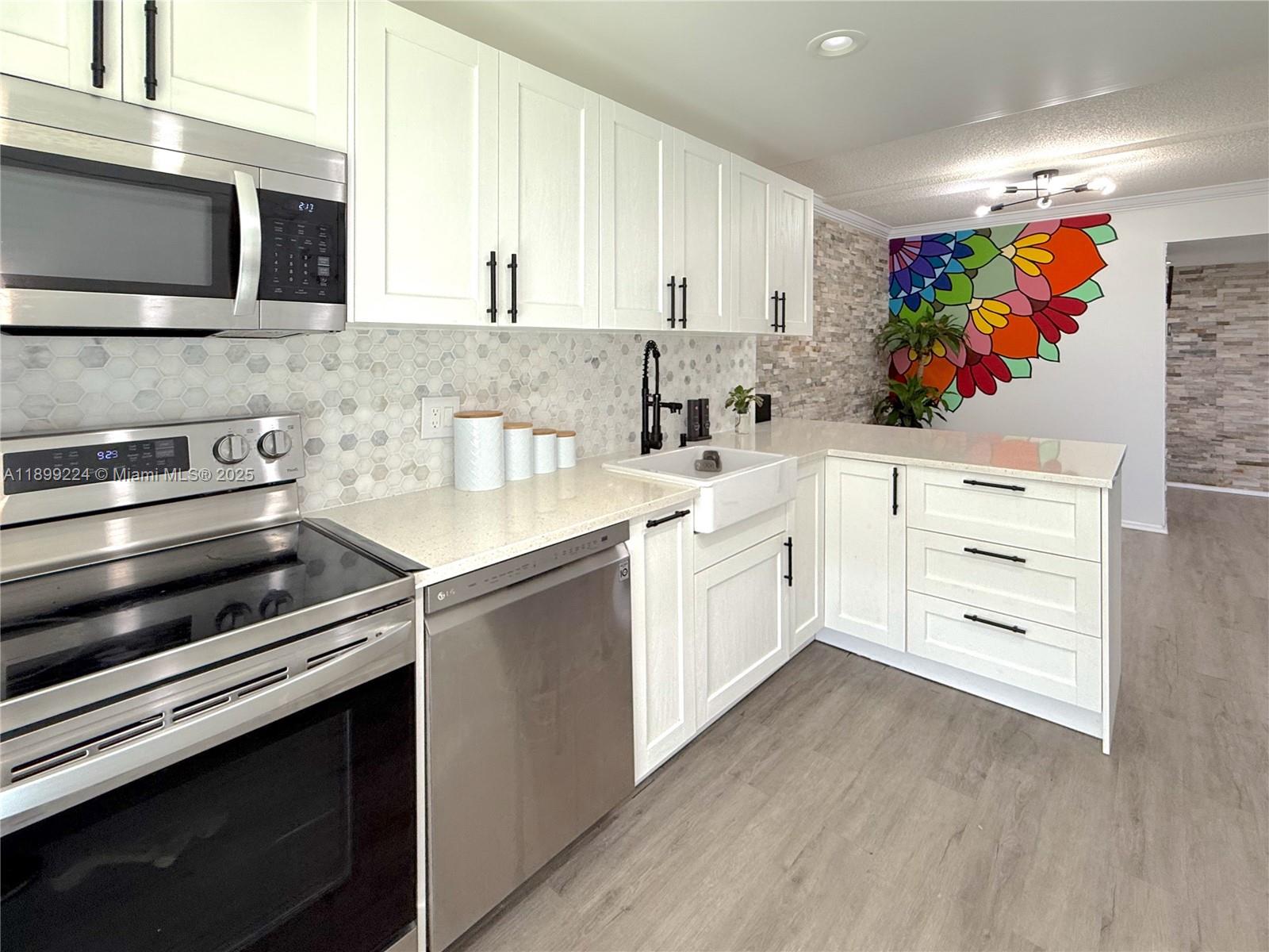 MANORS OF INVERRARY I-5 - Residential