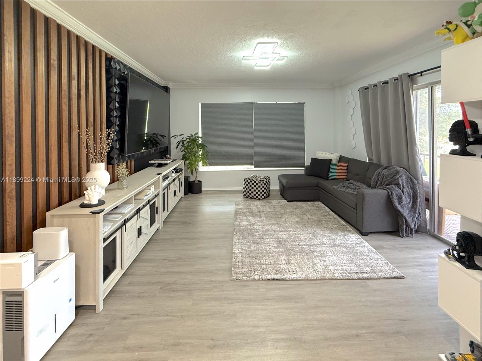 MANORS OF INVERRARY I-5 - Residential