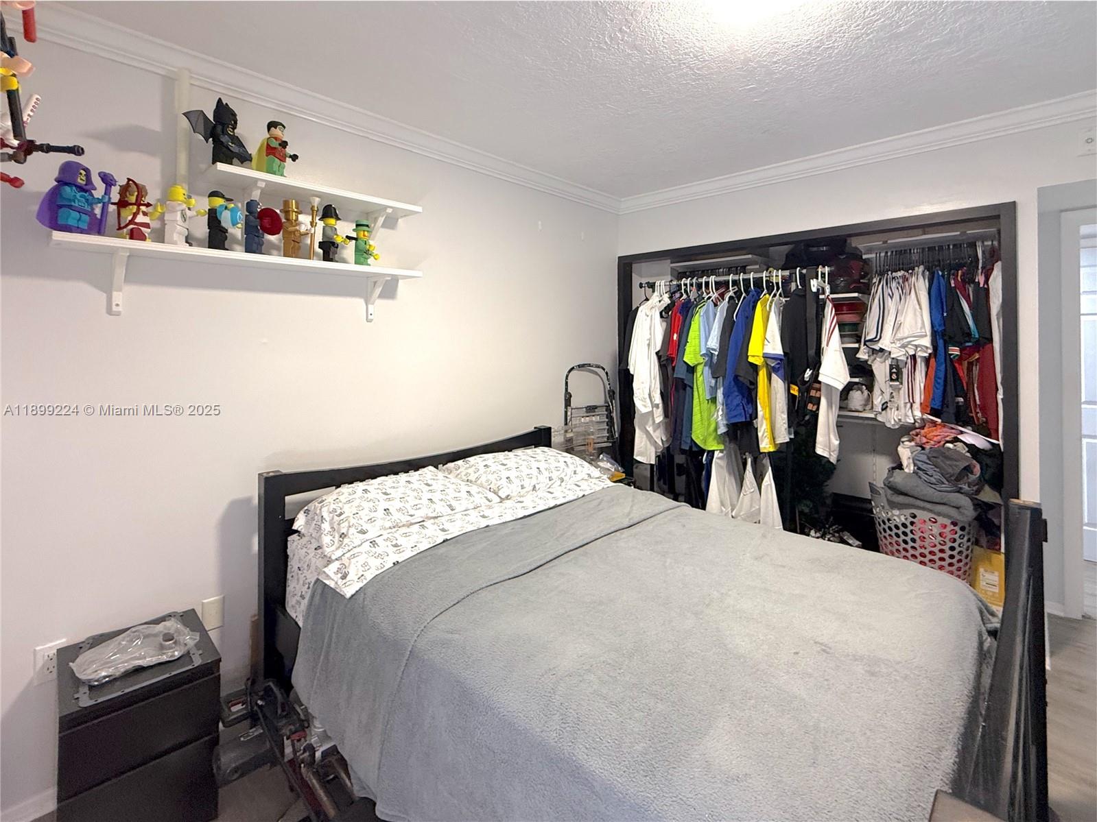 MANORS OF INVERRARY I-5 - Residential