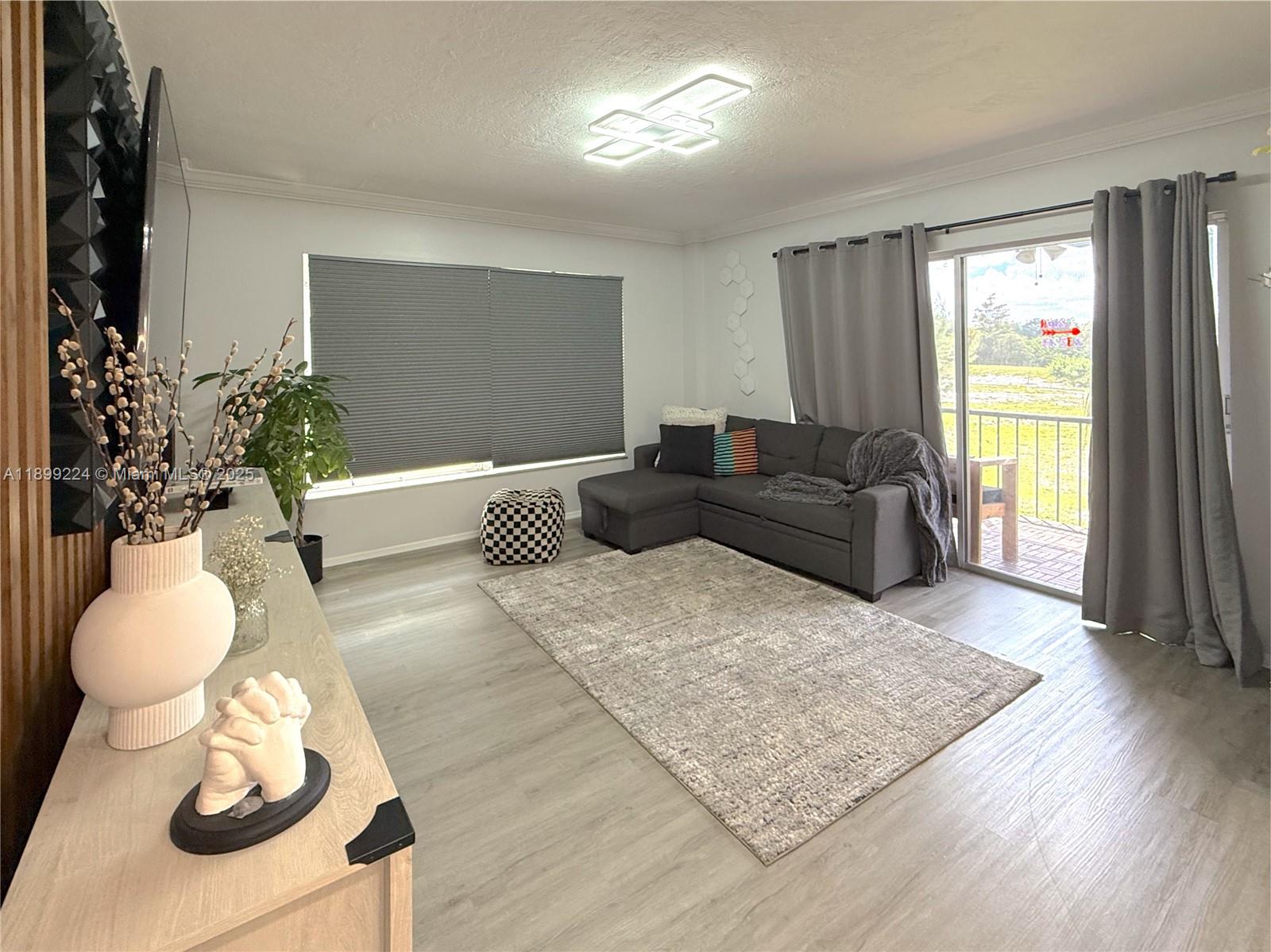 MANORS OF INVERRARY I-5 - Residential