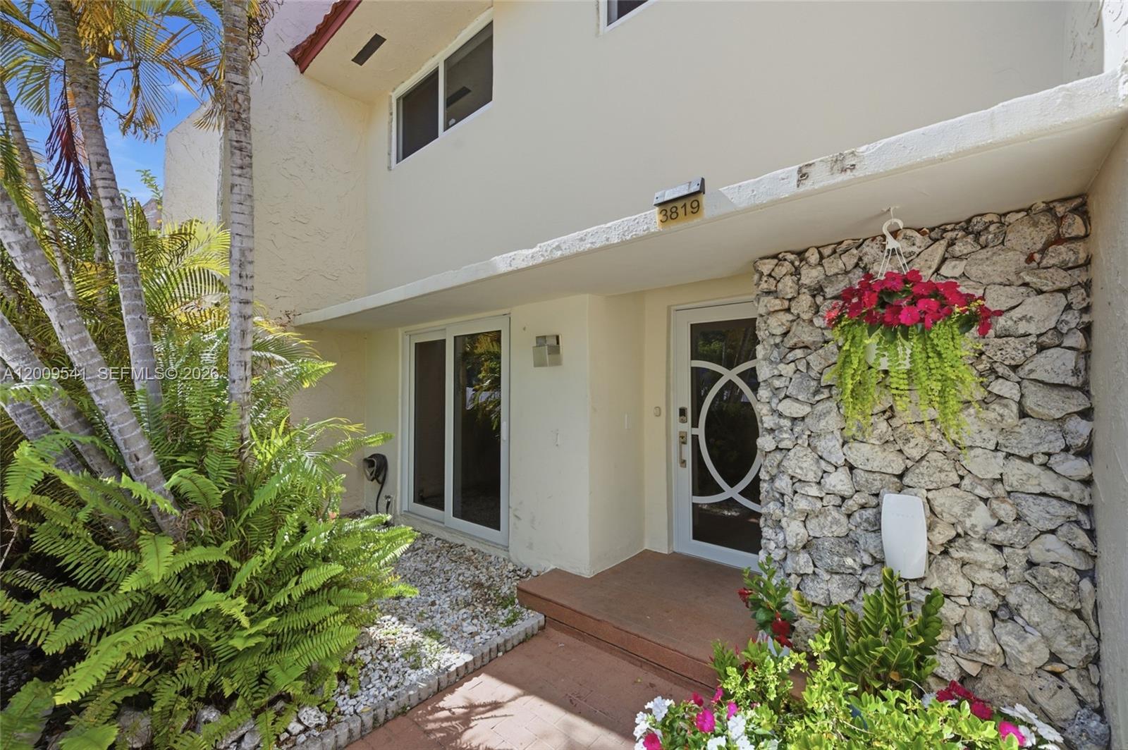 LAGO VERDE VILLAS CONDO - Residential