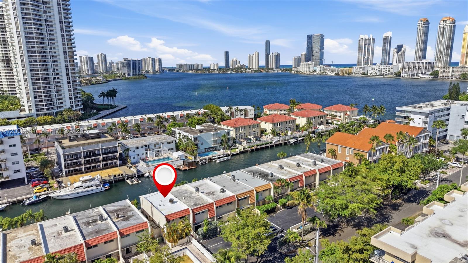 LAGO VERDE VILLAS CONDO - Residential