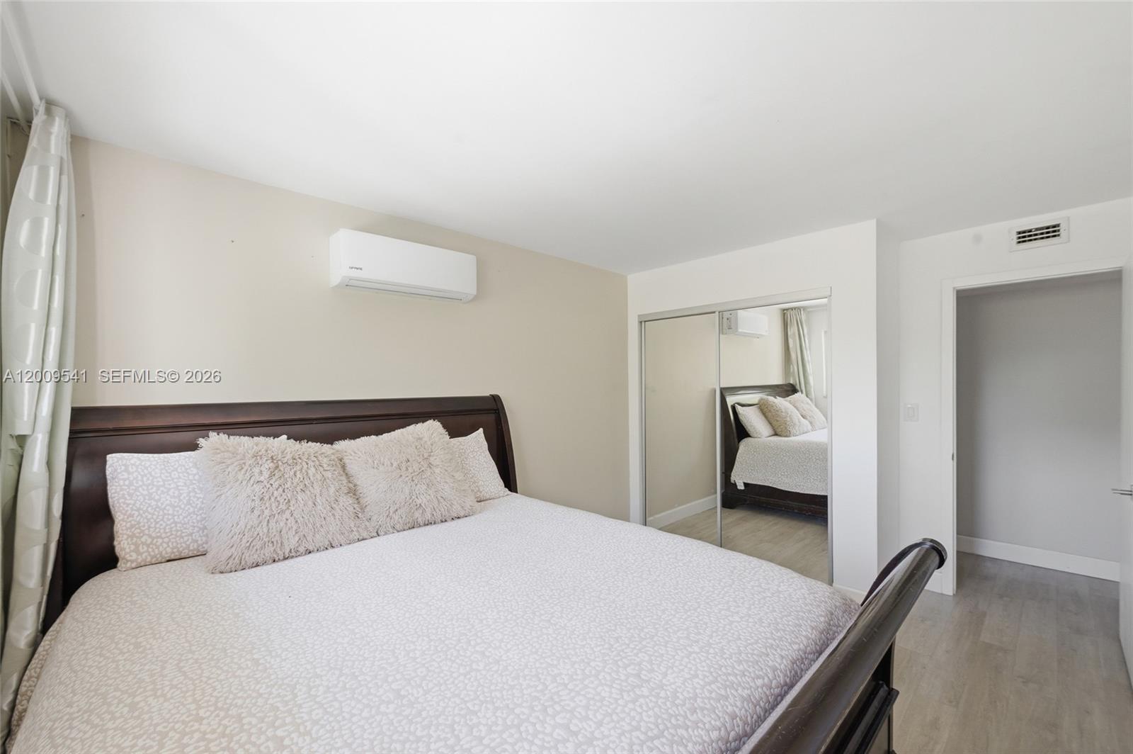 LAGO VERDE VILLAS CONDO - Residential