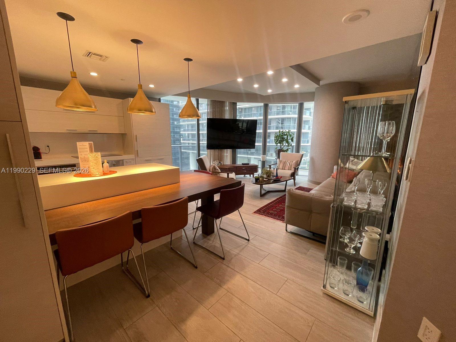 BRICKELL HEIGHTS EAST CON - Residential Lease